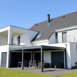 Buy cheap Bioclimatic Pergola With Led Motorized Folding Retractable Louver Roof Aluminum Pergola from wholesalers