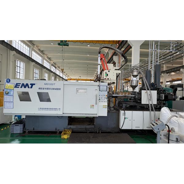 Quality 3000 kN Magnesium Die Casting Machines With 51/66 mm Screw Diameter And 392/656cm Sup3 Theoretical Injection Volume for sale