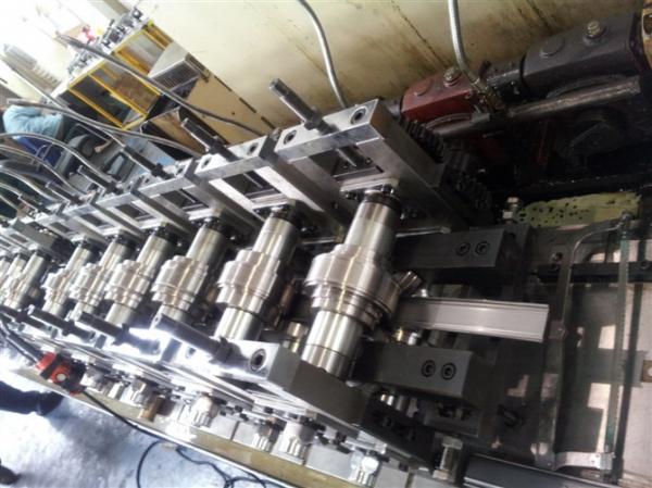 Quality Galvanized Metal Roll Forming Machines / Pallet Rack C Z Purlin Roll Forming Machine for sale