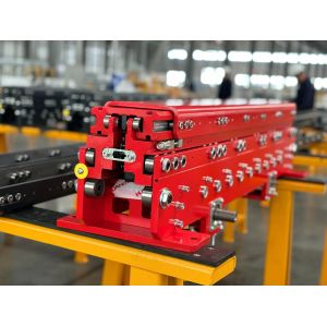 1500 X 1500MM Pallet Telescopic Fork Lifting Fork 800KG Load 2m/S2