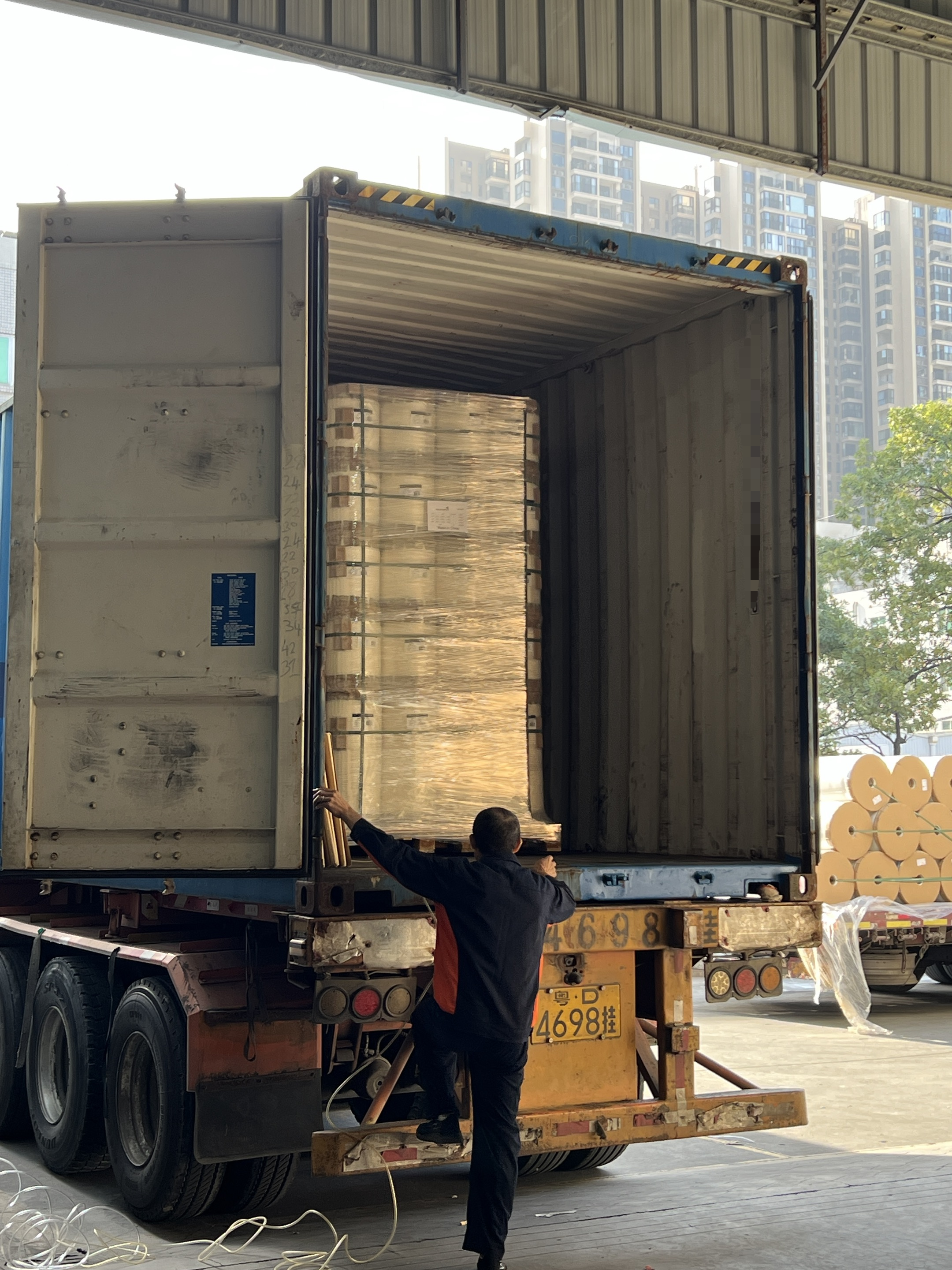 Buy cheap Recyclable And Eco-friendly Thermal Lamination Film with High Transparency and 1 Inch or 3 Inch Core for Book Protection from wholesalers