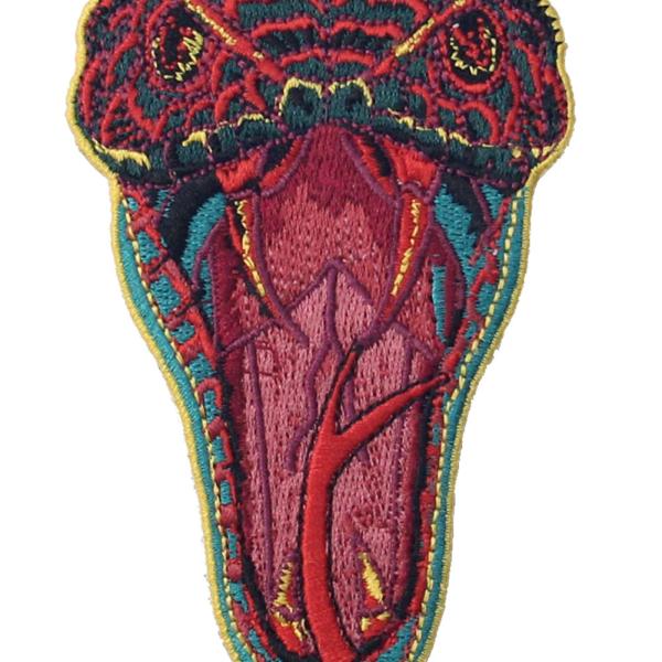 OEM Handmade Sew On 100mm Snake Embroidery Patch Merrowed Border