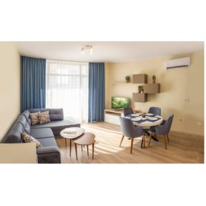 Buy cheap 800CFM ABS Fan Coil Unit Fcu Wall Mounted Low Noise from wholesalers