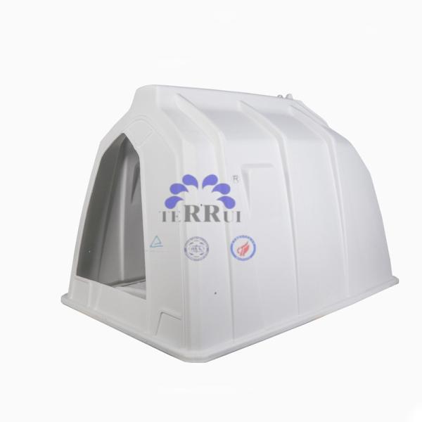 Plastic Calf Hutch With 220cm Length 145cm Width And 145cm Height 30KG Weight In