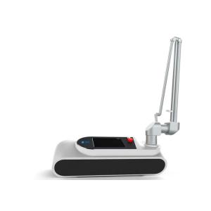 Buy cheap Portable CO2 Fractional Laser Beauty Machine for Skin Peeling, Collagen Remodeling , Scars Removal Warts Cutting Laser from wholesalers