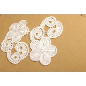 OEM 3d Lace Applique , Skinfriendly Ivory Lace Applique Multiapplication