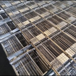 China Easy Shoring and Fixing Anti-crack Mesh Cement Pouring Formwork Structure on sale