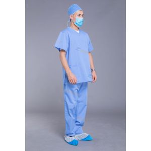 Buy cheap Reusable Anti Fray 65% Poly 35% Cotton Scrub Suits from wholesalers