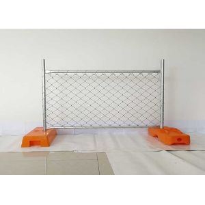 Buy cheap Rust Resistant 6ftx10ft Chain Link Construction Fence 60g/M2 Galvanized from wholesalers