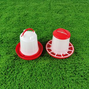 Automatic Waterproof Chicken Feeder Freestanding Modern Design 1L Capacity