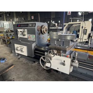 Larger Turning Lathe CW6180F Heavy Universal Lathe Conventional Metal Manual