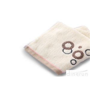 Buy cheap Luxury Hand Towels Bathroom / Jacquard Hand Towels For Family from wholesalers