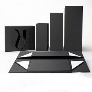 Buy cheap Custom Luxury Packaging Folding Box Recyclable Clothing Shoe Paper Bag from wholesalers