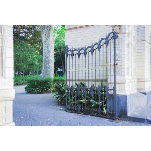 Buy cheap Waterproof Wrought Morden Iron Gate Hot Dipped Galvanized Surface Finish from wholesalers