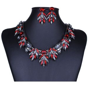 Buy cheap European and American luxury retro fashion colored crystal gem short paragraph suit from wholesalers