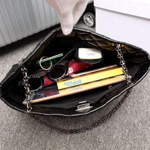 Buy cheap ODM Polyester Lining Shoulder Polyurethane Tote Bag With Hasp from wholesalers
