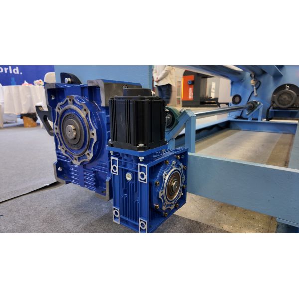 Quick Setup AG130B Metal Wire Mesh Loom Machine Full CNC Light Duty