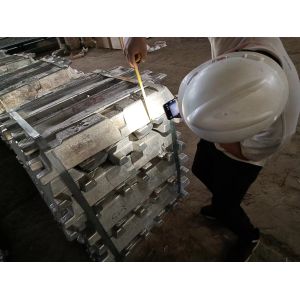 99.7% High Pure Aluminum Ingot A7 Surface Smooth For Melting Ingot