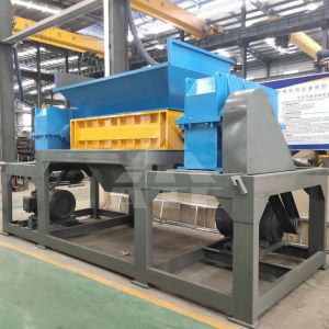 110V 240V 220V 380V Truck Tire Shredder High Efficiency Tire Chipper Machine