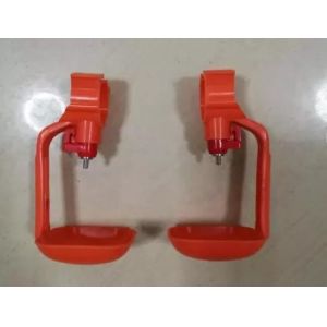 China Farms Chicken Nipple Drinker System 360 Degree Function With Cup on sale