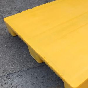Buy cheap 2019 New 1200*1000 HDPE plastic pallet with stopper edge from wholesalers