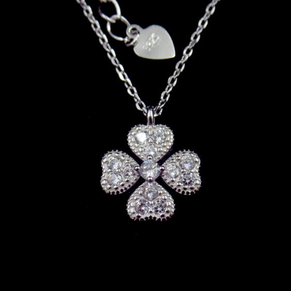 Quality Customized New Jewellery Design Four Leaf Clover Shape Silver Necklace for sale