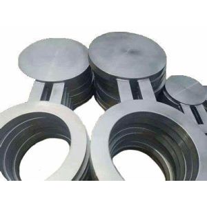 Buy cheap ANSI B16.5 304/316 Stainless Steel Class 300 900 Spectable Flanges Forged Pipe Fittings from wholesalers