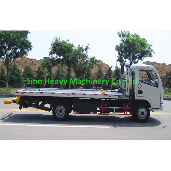5 Ton Flatbed Tow Truck In White Howo Obstacle Heavy Duty Tow Trucks Flatbed