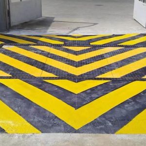 Retractable Hydraulic Road Blocker Remote Control Zero Penetration