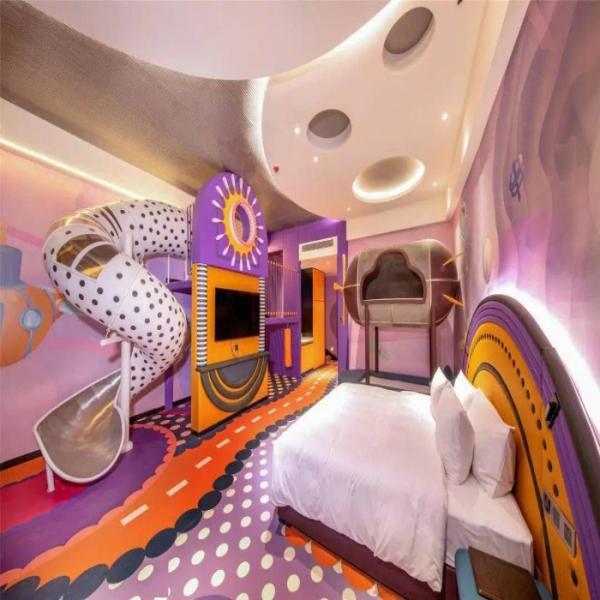 Quality Unlock a new experience of parent-child accommodation. The charm of the slide equipment in the hotel parent-child room for sale