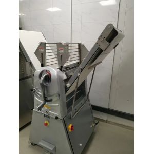 Revisable Pastry Dough Sheeter Machine Croissant Puff Making European Style