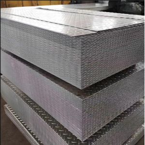 Customized Embossed Metal Checkered Steel Coil with Cutting Services and ±5%
