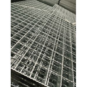 China 10mm Galvanized Surface Serrated Steel Grating Durable 12mm Flat Bar on sale