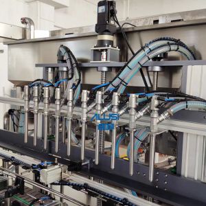 Custom 10 Nozzles Bottle Liquid Filling Machine 1500bph Shampoo filler