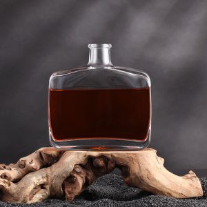 Hot Stamping Transparent Glass Whiskey Bottle 750ml 500ml 1000ml for Vodka Rum