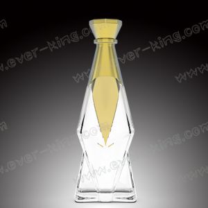 Buy cheap 500mL Empty Glass Liquor Bottles , 570g Fancy Vodka Bottles from wholesalers