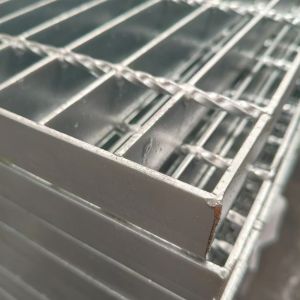 Buy cheap Fire-Resistant Steel Gratings: Ensure Safety in High-Risk Areas from wholesalers