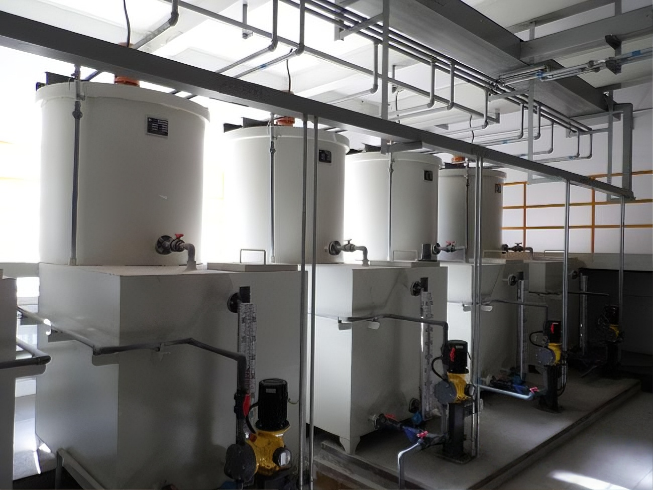 China 4 Bar Chemical Dosing System Wastewater Treatment Chlorine Dioxide Dosing System on sale