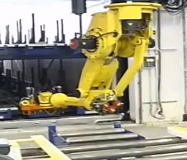 Programming FANUC 6 Axis Industrial Robotic Arm Picking And Palletizing