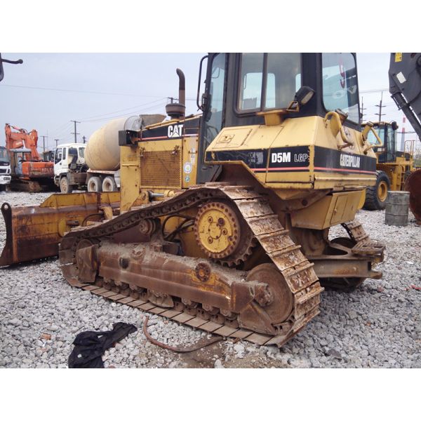 CATERPILLAR D5M BULLDOZER