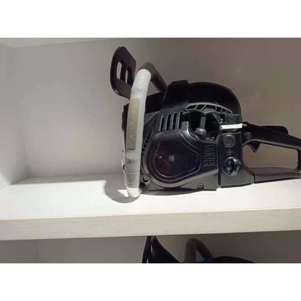 Undergrowth Wood Cutting Chainsaw 38cc Air Cooling With Two Stroke