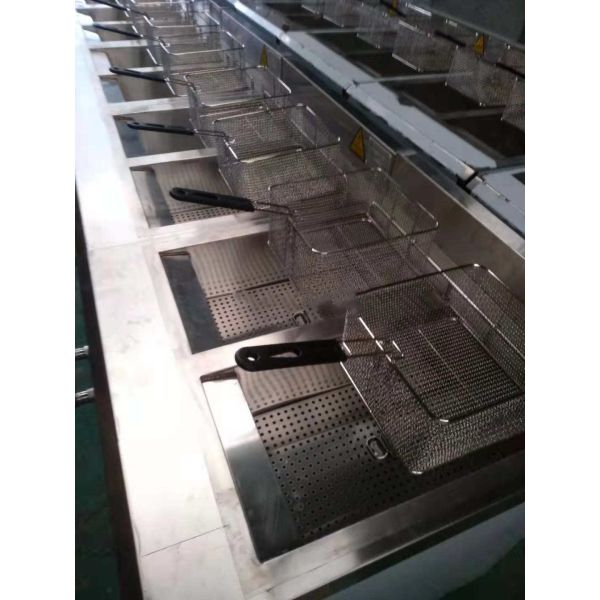 Quality L2.35m Kitchen Deep Fryer , 380V Commercial Induction Wok for sale