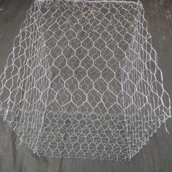 Buy cheap 2.7mm Wire 80x100mm Hole Galvanized Gabion Wall Baskets from wholesalers