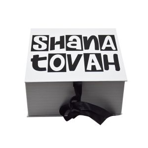 Buy cheap Customize Luxury Gift Boxes With Glossy Matte Lamination Surface Handling from wholesalers