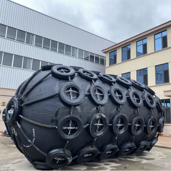 Quality Customized Pneumatic Rubber Fender with 0.3-4.8 M Diameter and 24 Months Shelf Life for VLCC Applications for sale