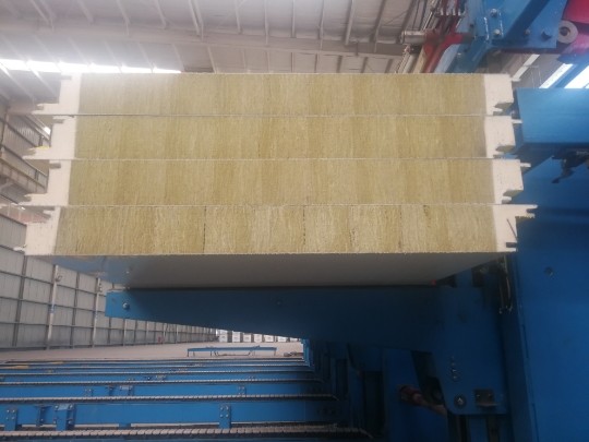 Quality Lightweight Soundproof Sandwich Panel Fireproof Wall PU Insulated Panel for sale