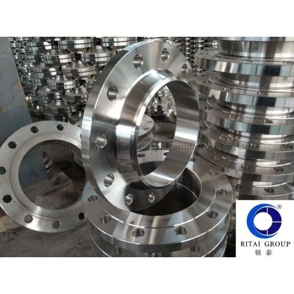 Quality A105 Carbon Steel Weld Neck Flange RF Forging DIN Black 150# 300# for sale