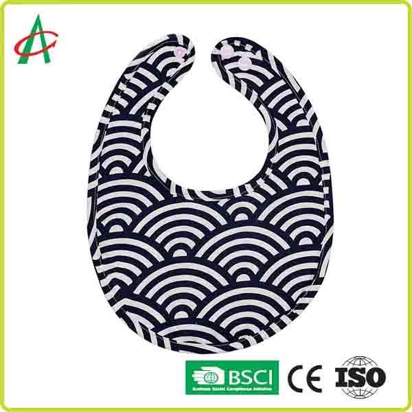 Quality Polyester Cotton Newborn Baby Bibs 18CMx23CM For Boys And Girls for sale