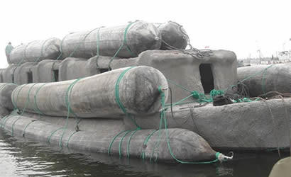 Quality Hot Selling Auxiliary Boat Launching and Launching Inflatable Marine Airbags for sale