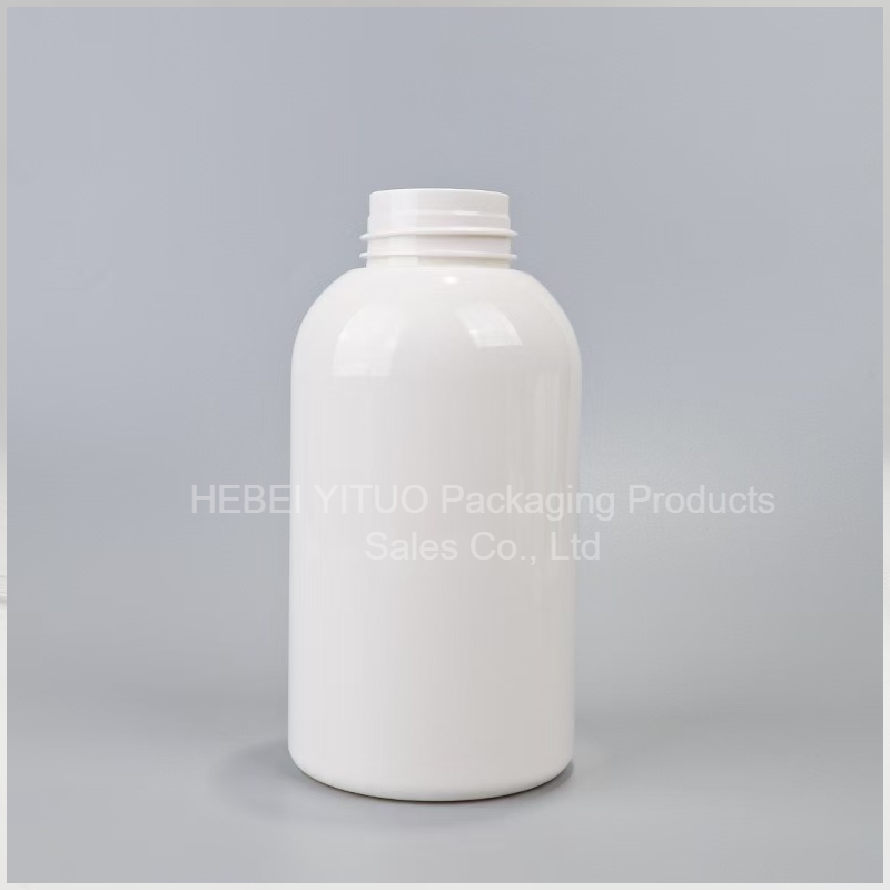 Reusable Empty White Plastic Shampoo Container / Custom Shampoo Bottles